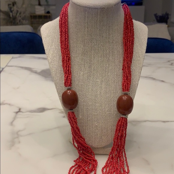 Red beaded necklace - Picture 2 of 5